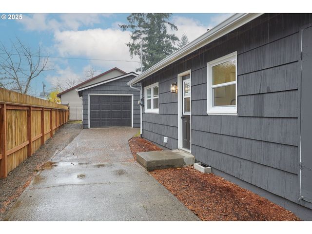 6527 Se 77TH Ave, Portland, OR 97206