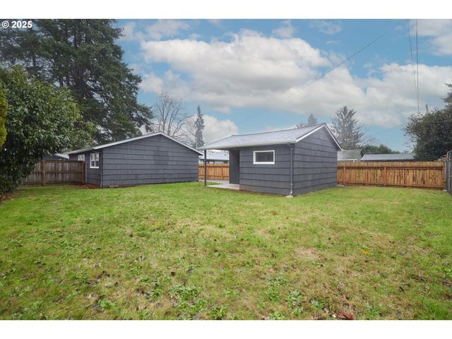 6527 Se 77TH Ave, Portland, OR 97206