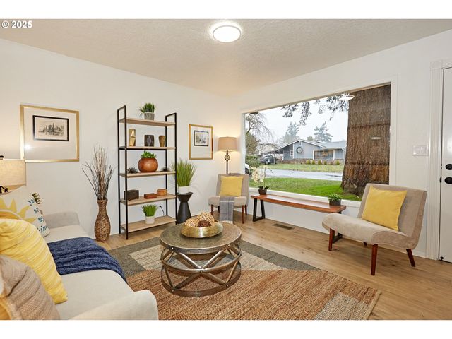 6527 Se 77TH Ave, Portland, OR 97206