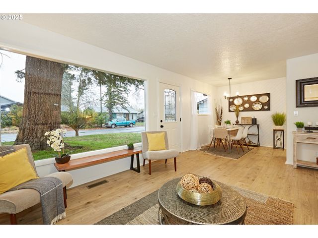 6527 Se 77TH Ave, Portland, OR 97206