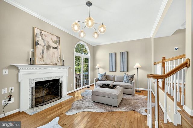 8006 TREVOR PL, Vienna, VA 22182