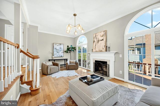 8006 TREVOR PL, Vienna, VA 22182