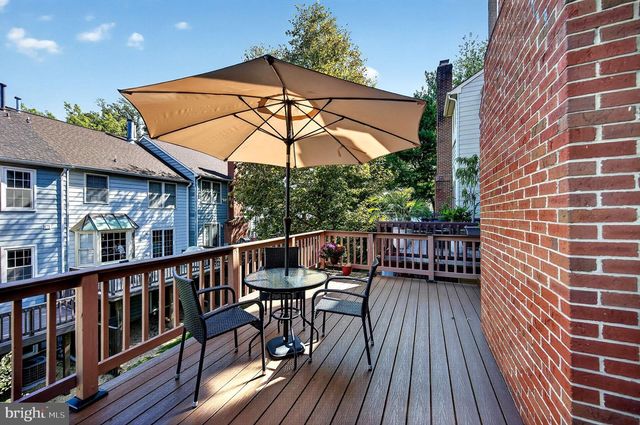 8006 TREVOR PL, Vienna, VA 22182