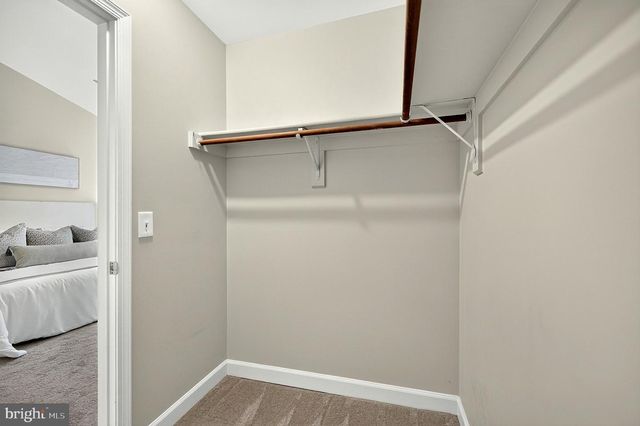 8006 TREVOR PL, Vienna, VA 22182