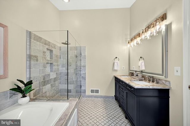 8006 TREVOR PL, Vienna, VA 22182