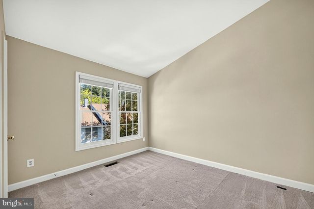 8006 TREVOR PL, Vienna, VA 22182