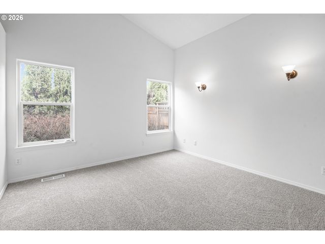 1667 WENDY St Ne, Salem, OR 97305