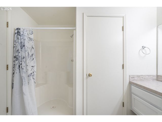 1667 WENDY St Ne, Salem, OR 97305