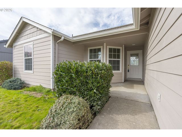 1667 WENDY St Ne, Salem, OR 97305