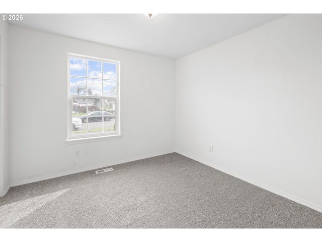 1667 WENDY St Ne, Salem, OR 97305