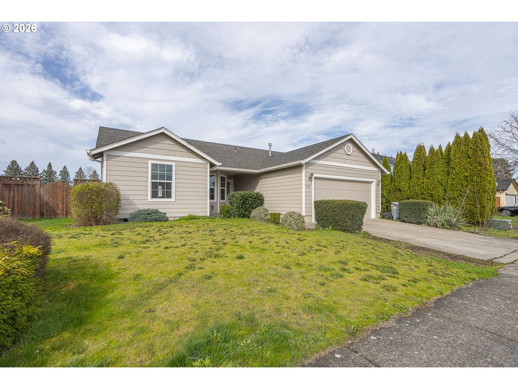 1667 WENDY St Ne, Salem, OR 97305