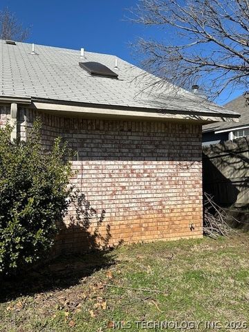 9020 E 95th Street, Tulsa, OK 74133