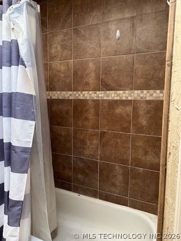 9020 E 95th Street, Tulsa, OK 74133