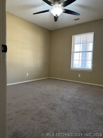 9020 E 95th Street, Tulsa, OK 74133