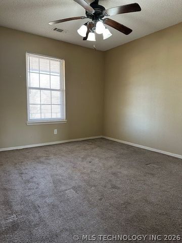 9020 E 95th Street, Tulsa, OK 74133