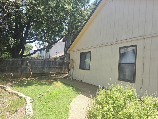 1433 Thistlewood Lane, Grapevine, TX 76051