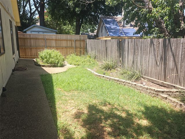 1433 Thistlewood Lane, Grapevine, TX 76051
