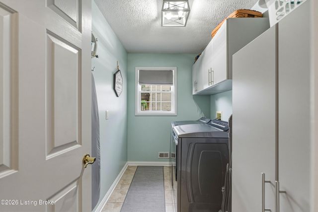 7210 Rambo Way, Louisville, KY 40228