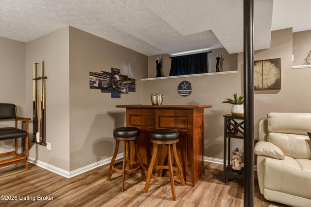 7210 Rambo Way, Louisville, KY 40228