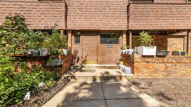 13453 Coliseum Drive E, Chesterfield, MO 63017