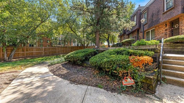 13453 Coliseum Drive E, Chesterfield, MO 63017