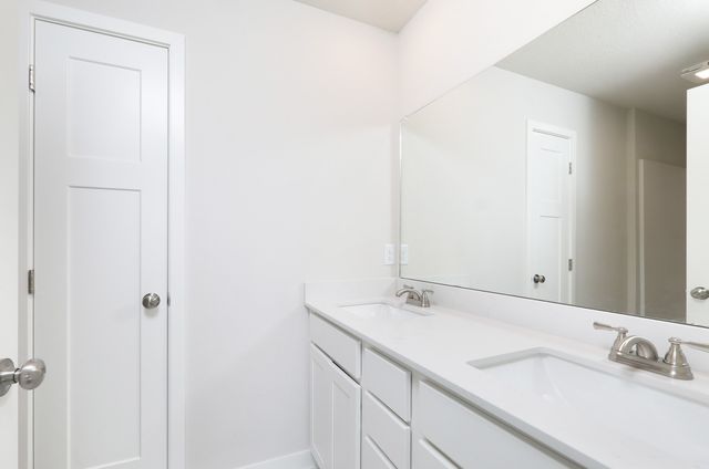 813 3rd Street NW, Bondurant, IA 50035