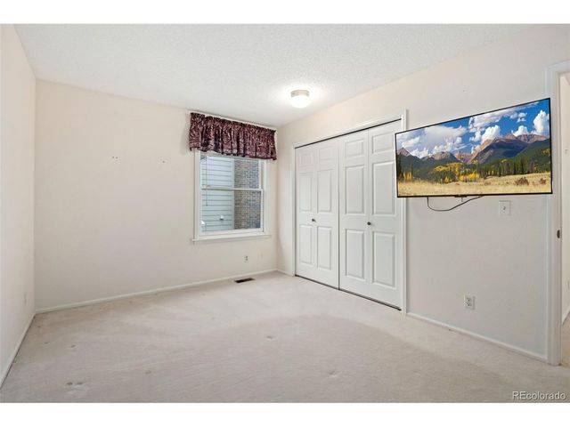 2185 E Nichols Dr, Centennial, CO 80122