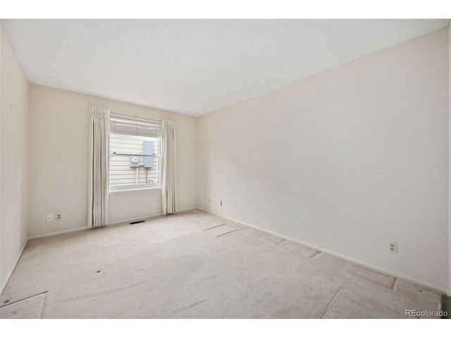 2185 E Nichols Dr, Centennial, CO 80122