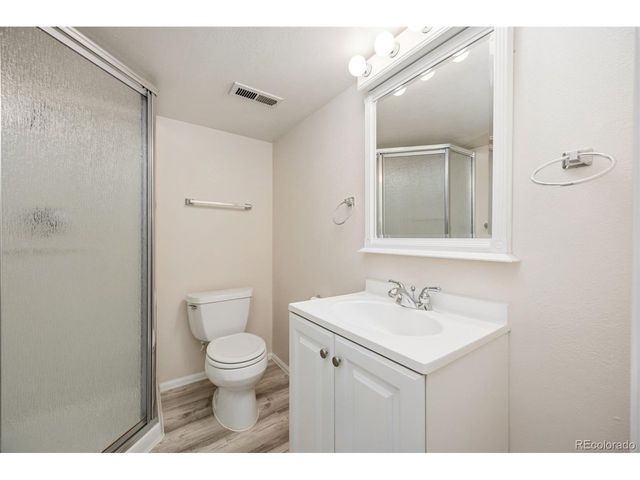2185 E Nichols Dr, Centennial, CO 80122
