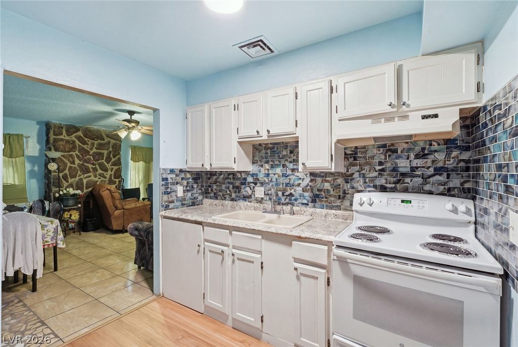 3978 Voxna Street, Las Vegas, NV 89119 — photo 3