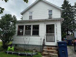 215 Stanton Street, Bay City, MI 48708