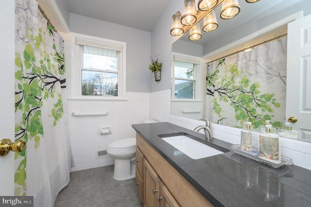 12 DAVISON RD, Hightstown, NJ 08520