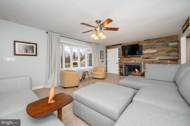 12 DAVISON RD, Hightstown, NJ 08520