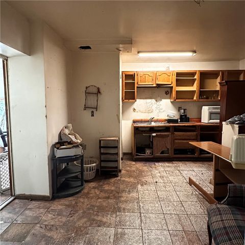 500 4th St, Marianna Boro, PA 15345