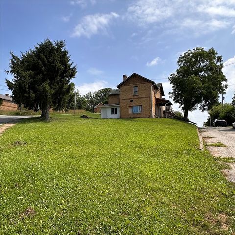 500 4th St, Marianna Boro, PA 15345