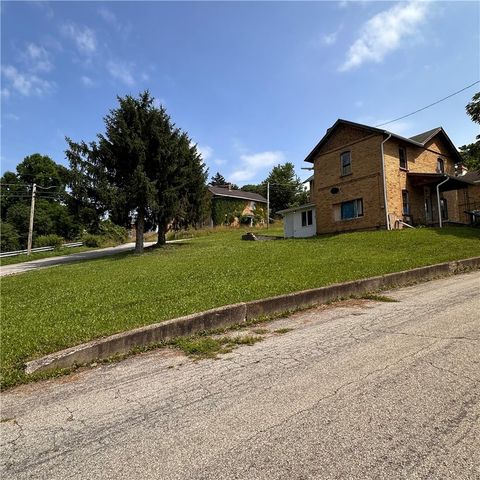 500 4th St, Marianna Boro, PA 15345