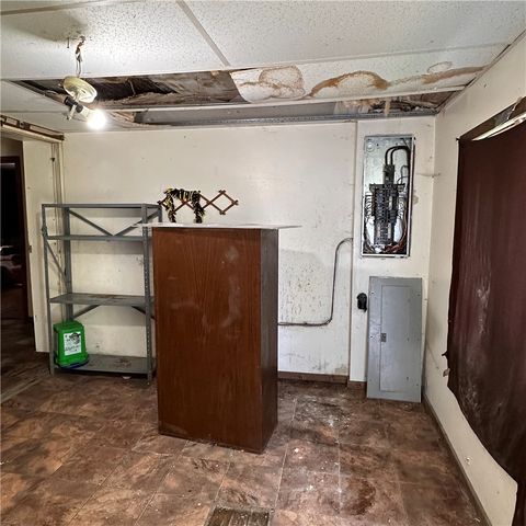 500 4th St, Marianna Boro, PA 15345