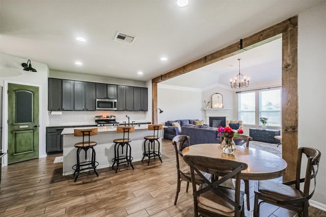 107 Saw Mill Ridge, Rosharon, TX 77583