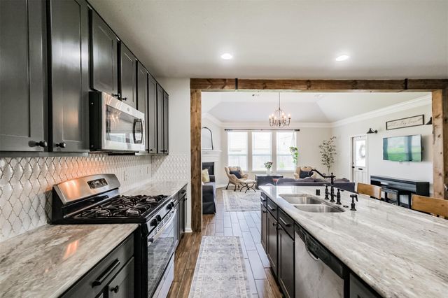 107 Saw Mill Ridge, Rosharon, TX 77583