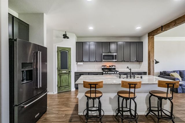 107 Saw Mill Ridge, Rosharon, TX 77583