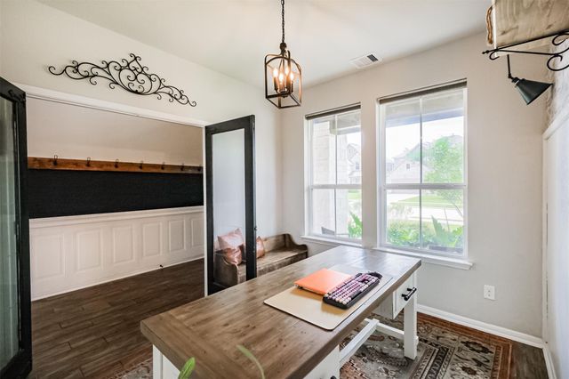 107 Saw Mill Ridge, Rosharon, TX 77583