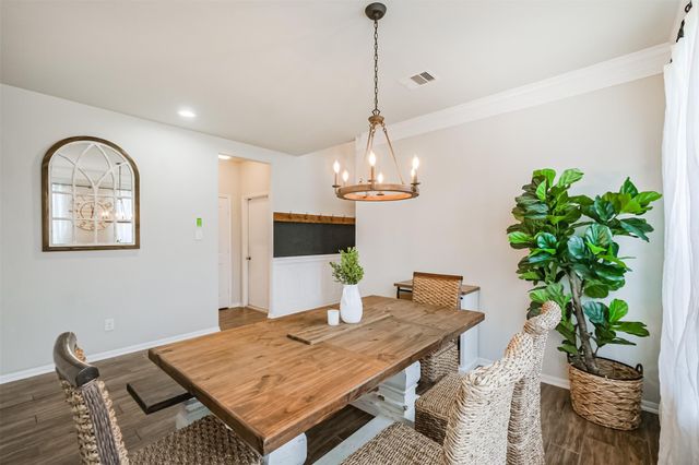 107 Saw Mill Ridge, Rosharon, TX 77583