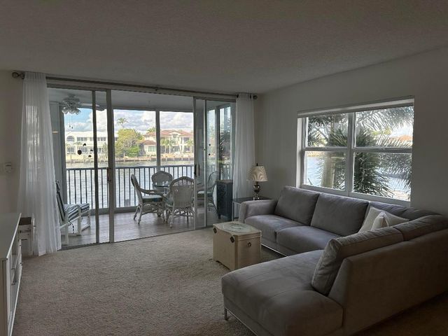 3310 S Ocean Boulevard 225-D, Highland Beach, FL 33487