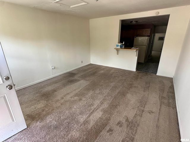 1219 S COURT Street, Marion, IL 62959