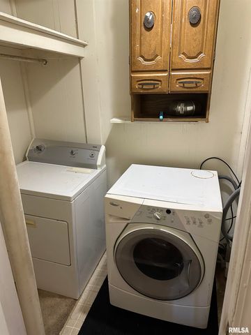 1219 S COURT Street, Marion, IL 62959