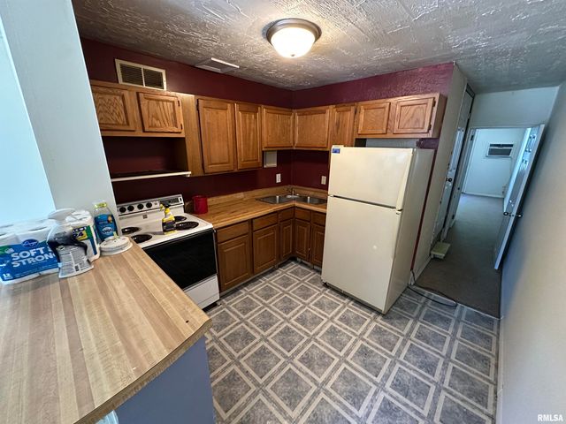 1219 S COURT Street, Marion, IL 62959