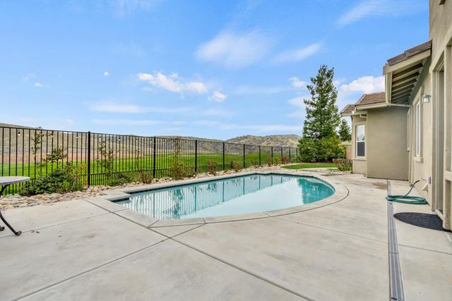 20300 Panoz Rd, Patterson, CA 95363