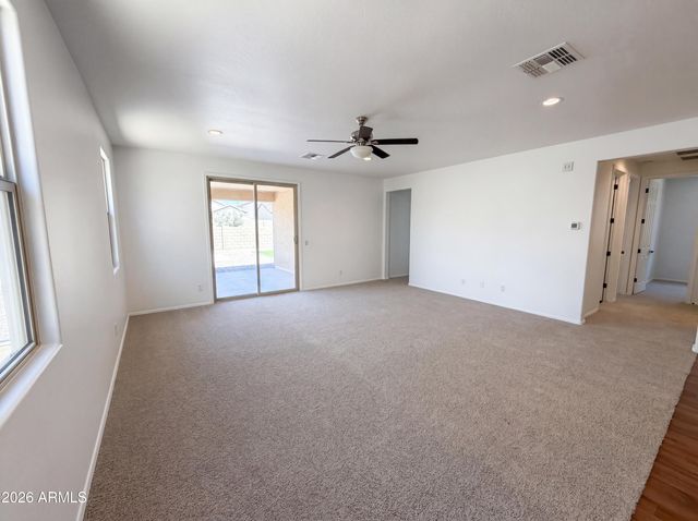 8014 W ATLANTIS Way, Phoenix, AZ 85043