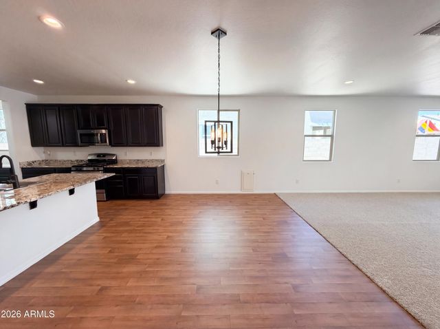 8014 W ATLANTIS Way, Phoenix, AZ 85043