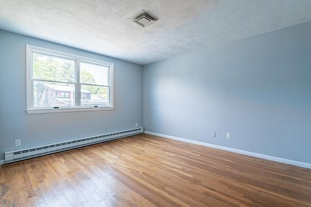 20 Fieldstone Dr, Stoneham, MA 02180